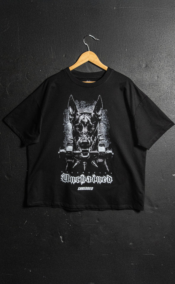 Unchained Doberman- unisex Pump cover - Oversized Gym T-shirt  - Black / White