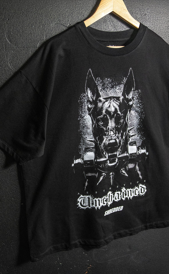 Unchained Doberman- unisex Pump cover - Oversized Gym T-shirt  - Black / White
