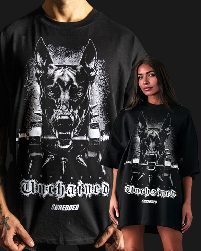 Unchained Doberman- unisex Pump cover - Oversized Gym T-shirt  - Black / White