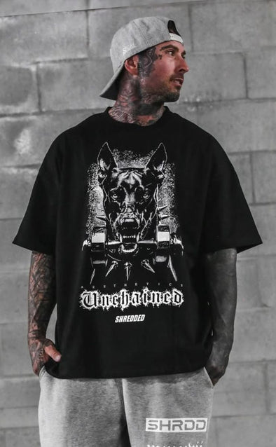 Unchained Doberman- unisex Pump cover - Oversized Gym T-shirt  - Black / White