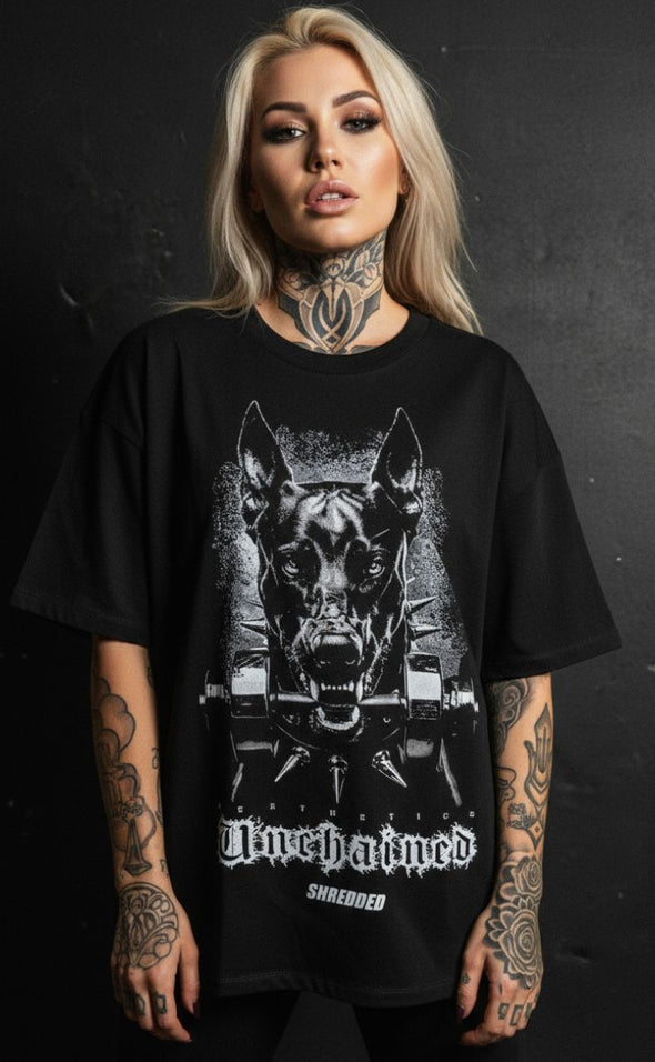 Unchained Doberman- unisex Pump cover - Oversized Gym T-shirt  - Black / White