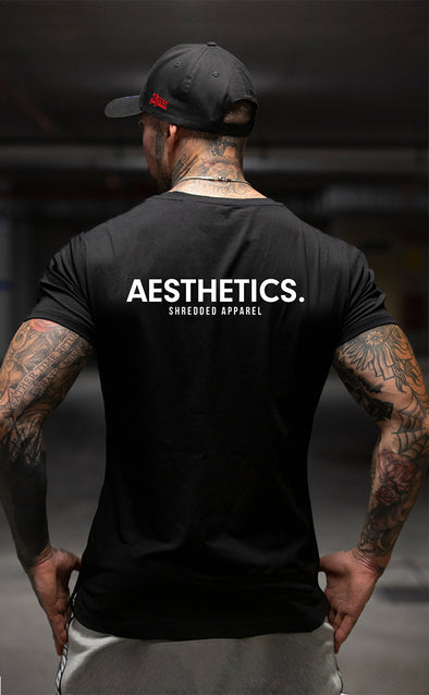 Aesthetics.- Fitted Muscle T-shirt - Straight Hem - Black / White - Stay Shredded