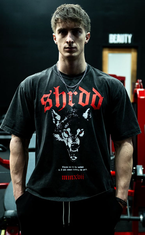 Wolves - Pump cover - Oversized Gym T-shirt  - Acid Wash / Red